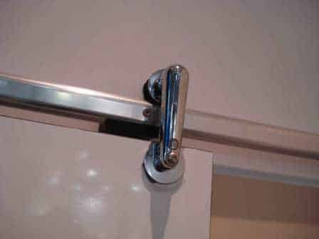 Roldanas aparentes para portas