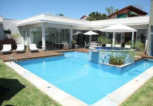 Piscinas são mais baratas no inverno