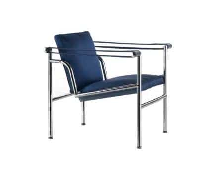 Poltrona com design clássico