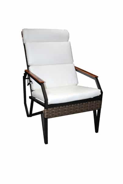 Móveis para área externa, faça sua composição com conforto e elegância!
