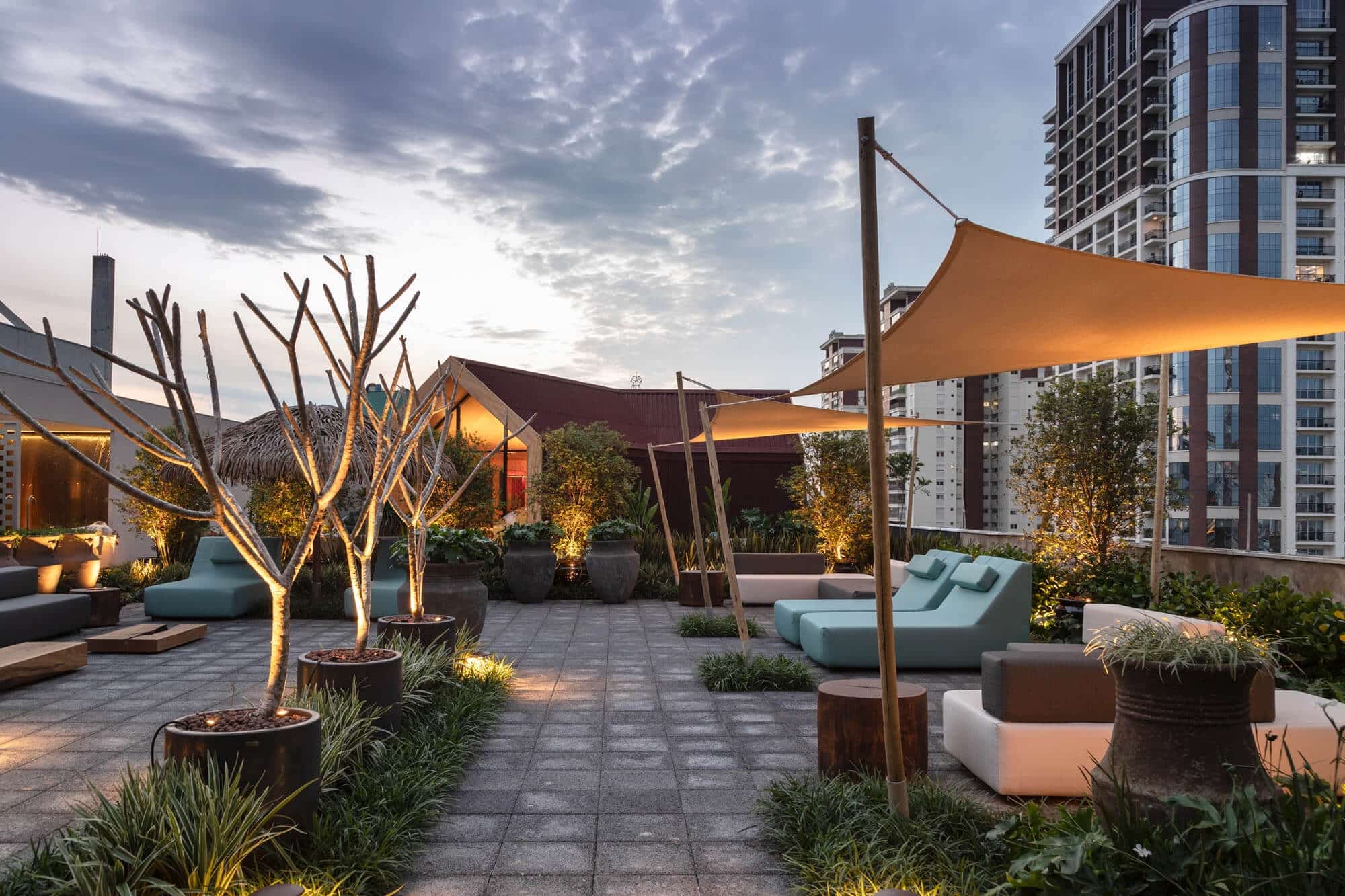 aprenda-como-iluminar-jardins-e-valorizar-area-externa-da-casa-3